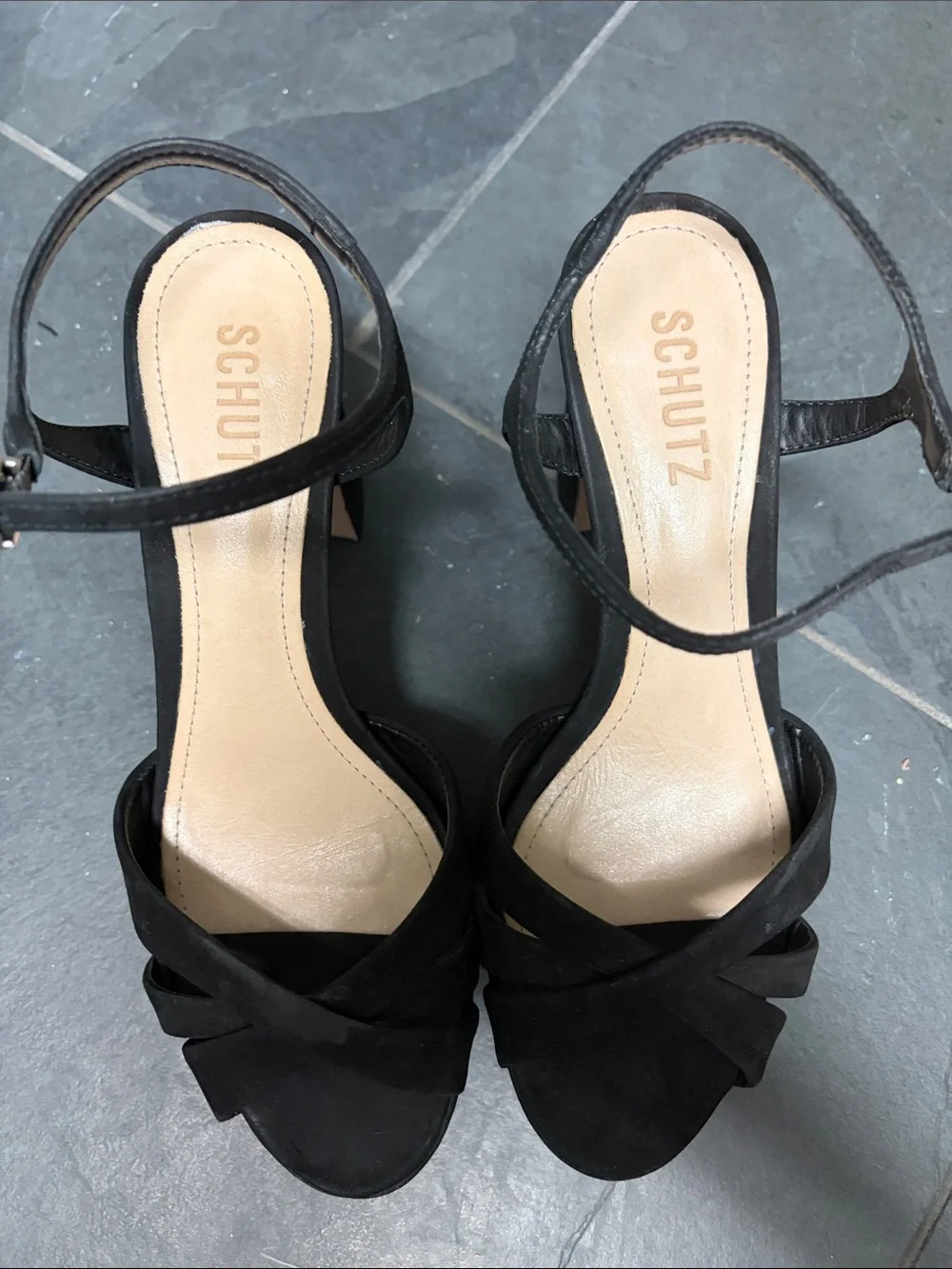 SCHUTZ these are
